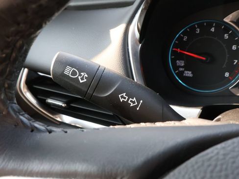 Used 2019 Chevrolet Traverse LT FWD image 20