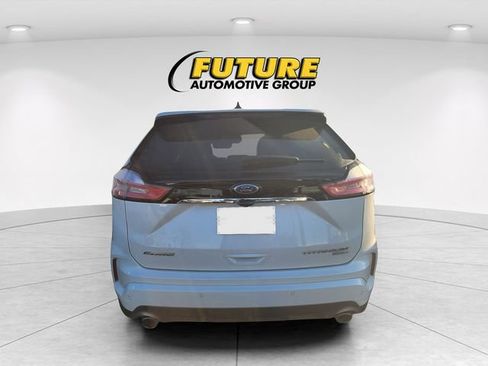Used 2020 Ford Edge Titanium w/ Equipment Group 301A image 4