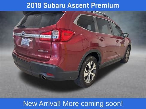 Used 2019 Subaru Ascent Premium image 2
