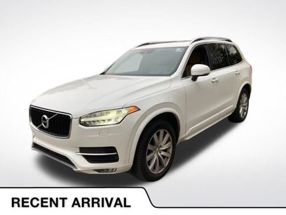 Used 2016 Volvo XC90 T6 Momentum