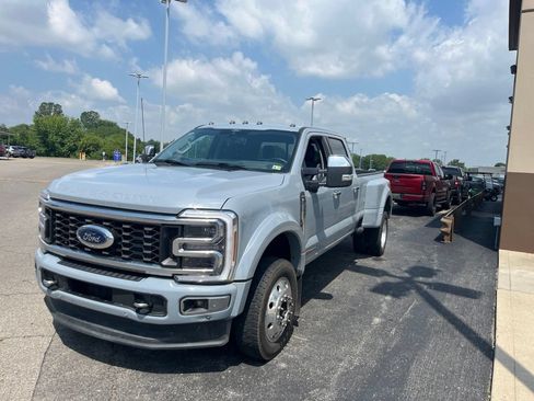 Certified 2024 Ford F450 Limited w/ FX4 Off-Road Package AWD/4WD image 2