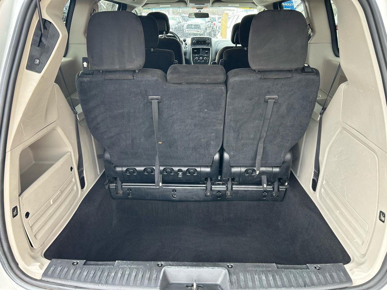 Used 2016 Dodge Grand Caravan SXT FWD image 16