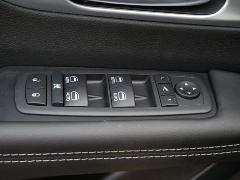 New 2026 Chrysler Pacifica Limited w/ Trailer Tow Group image 12