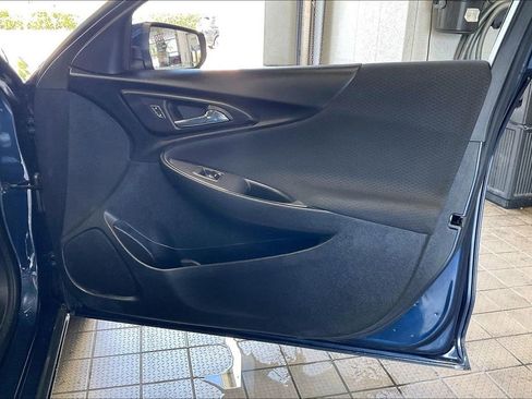 Used 2021 Chevrolet Malibu LT image 21