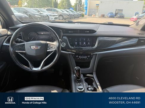 Used 2021 Cadillac XT6 Premium Luxury AWD/4WD image 14