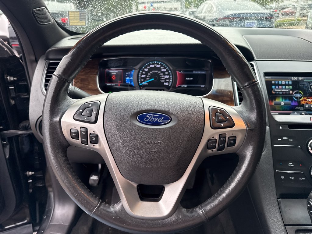 Used 2015 Ford Taurus Limited FWD image 13