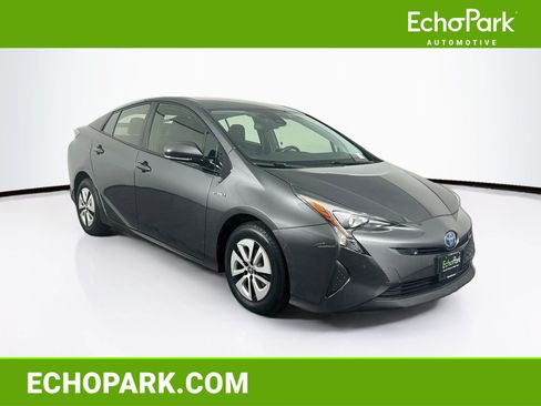 Used 2018 Toyota Prius Two w/ Prius Two Safety Plus Package FWD image 1