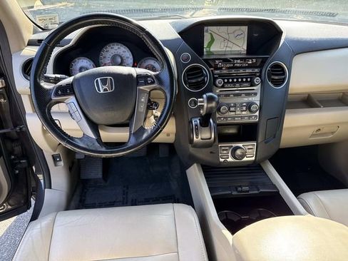 Used 2015 Honda Pilot Touring image 18