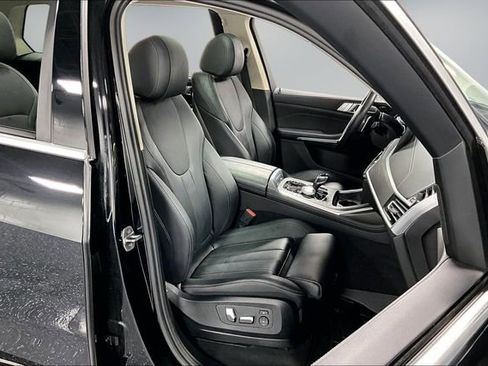 Used 2022 BMW X7 xDrive40i w/ Executive Package AWD/4WD image 29