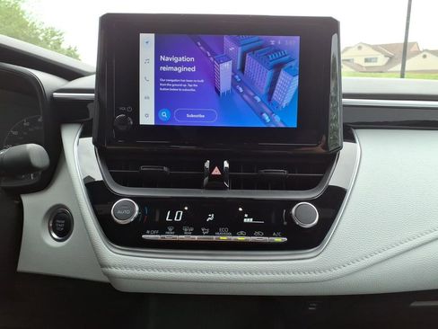 Used 2023 Toyota Corolla SE FWD image 20