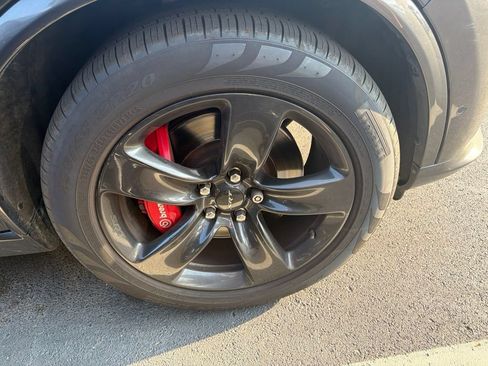 Used 2018 Dodge Durango SRT w/ Technology Group AWD/4WD image 3