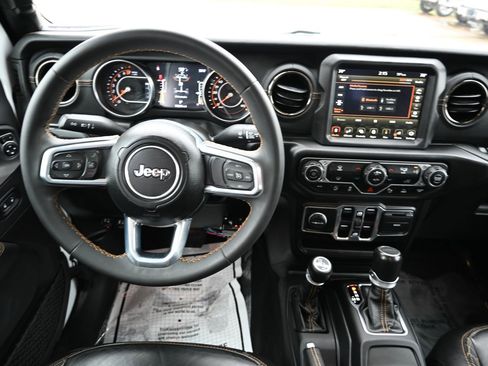 Used 2023 Jeep Gladiator Overland image 17