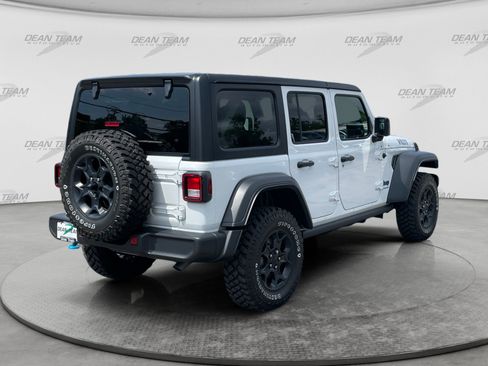 Used 2023 Jeep Wrangler Unlimited w/ 8.4" Radio Group AWD/4WD image 8