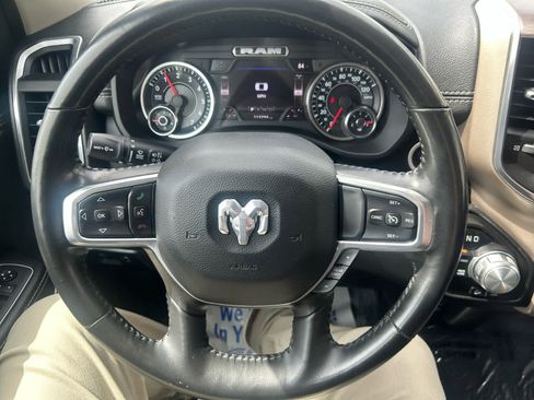 Used 2022 RAM 1500 Laramie w/ Off Road Group AWD/4WD image 17