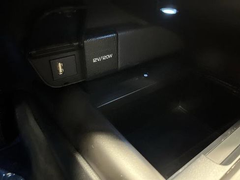 Used 2023 Toyota Camry XLE image 23