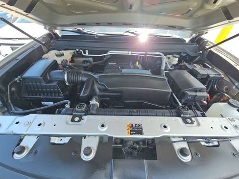 Used 2017 Chevrolet Colorado W/T w/ WT Convenience Package RWD image 7