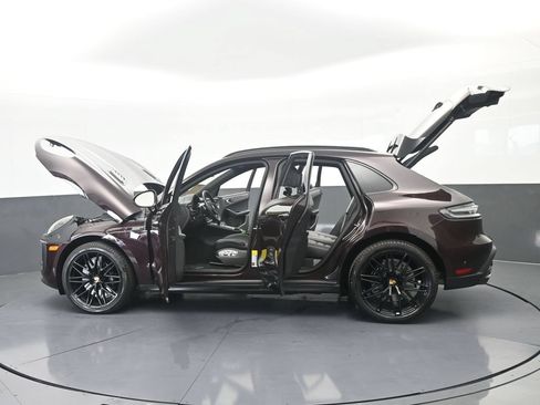 Used 2025 Porsche Macan GTS AWD/4WD image 78