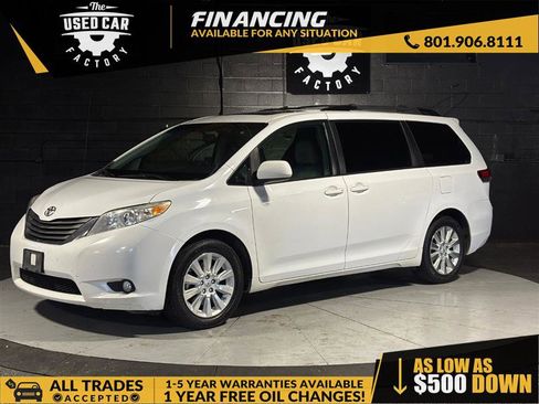 Used 2013 Toyota Sienna XLE image 1