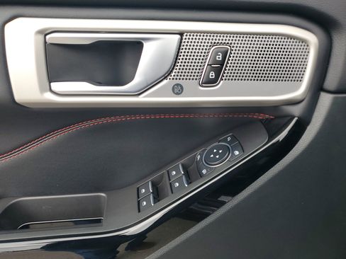 Certified 2023 Ford Explorer ST-Line w/ Class IV Trailer Tow Package image 29