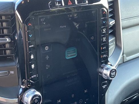 Used 2023 RAM 1500 Laramie image 37