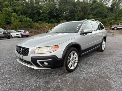 Used 2016 Volvo XC70 T5 Platinum w/ Climate Package AWD/4WD image 3