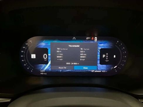 Used 2025 Volvo XC60 B5 Core AWD/4WD image 12