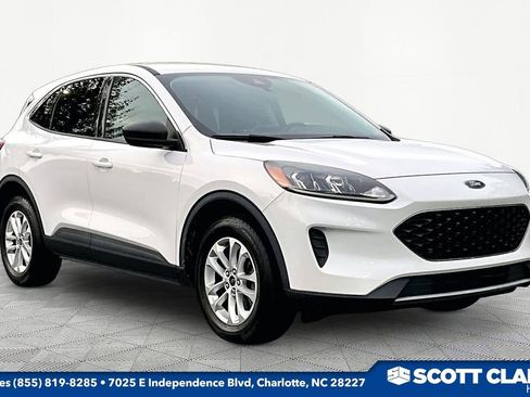 Used 2022 Ford Escape SE w/ Convenience Package AWD/4WD image 1