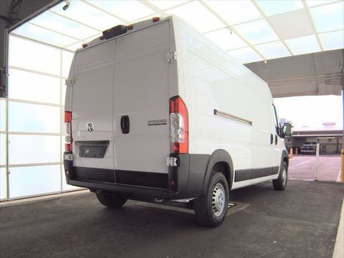 Used 2025 RAM ProMaster 2500 FWD image 6