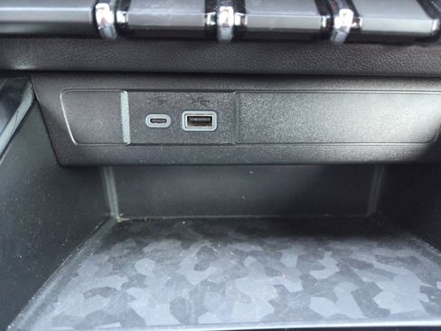 Used 2023 GMC Canyon Elevation w/ Convenience Package image 10