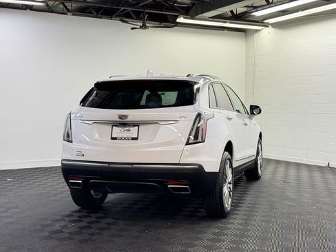 Used 2025 Cadillac XT5 Sportv w/ Technology Package image 2