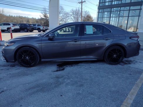 Used 2023 Toyota Camry XSE image 4