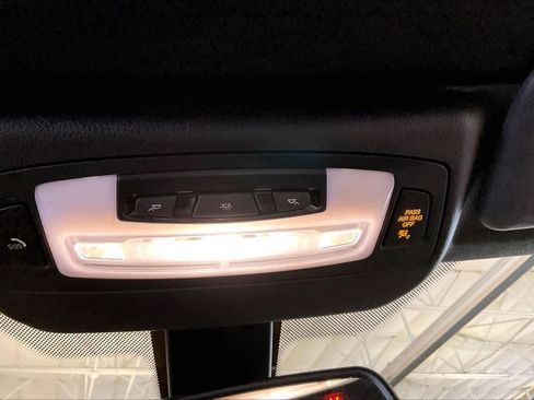 Used 2017 BMW 430i Convertible image 36