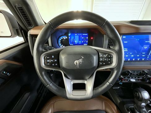 Used 2024 Ford Bronco Outer Banks AWD/4WD image 12