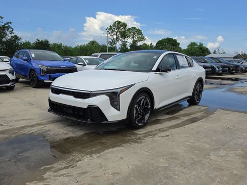 New 2026 Kia K4 GT-Line FWD image 4