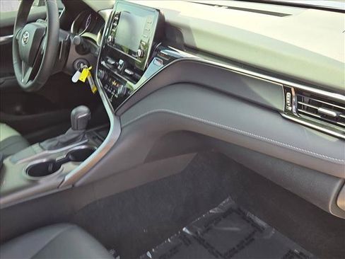 Used 2024 Toyota Camry SE FWD image 20