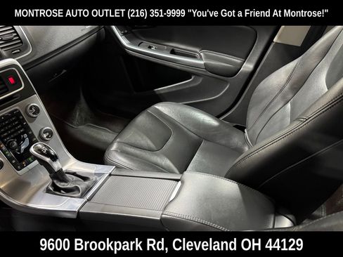 Used 2018 Volvo S60 T5 Inscription image 14