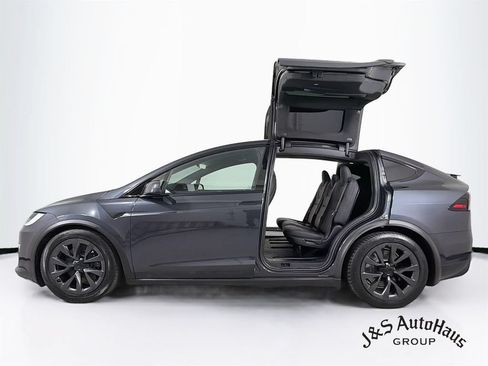 Used 2024 Tesla Model X AWD/4WD image 4