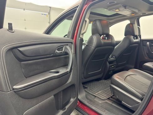 Used 2015 Chevrolet Traverse LT FWD image 36