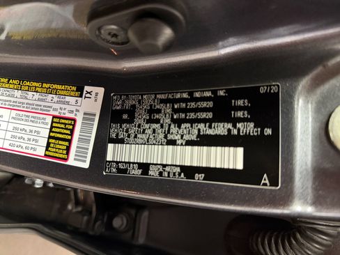 Used 2020 Toyota Highlander Limited AWD/4WD image 39