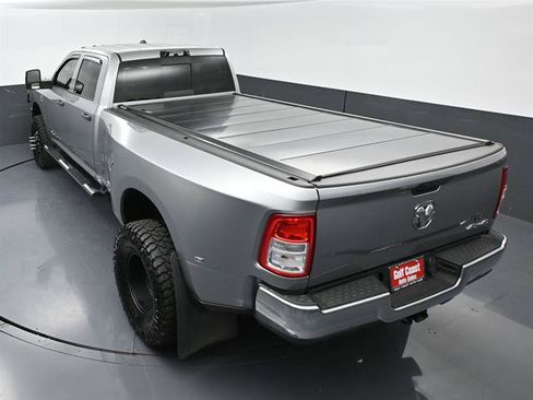 Used 2024 RAM 3500 Tradesman w/ Chrome Appearance Group AWD/4WD image 39