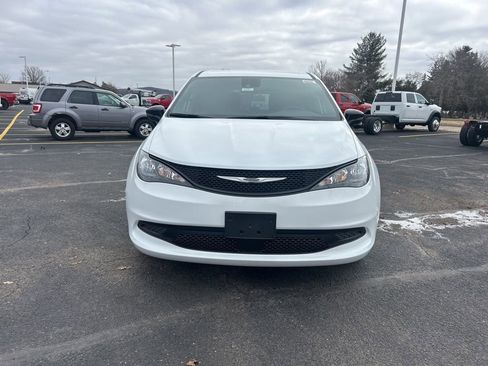 New 2026 Chrysler Voyager LX image 2