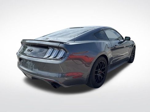 Used 2017 Ford Mustang GT RWD image 3