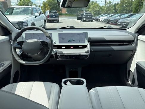 Certified 2023 Hyundai Ioniq 5 Limited AWD/4WD image 12