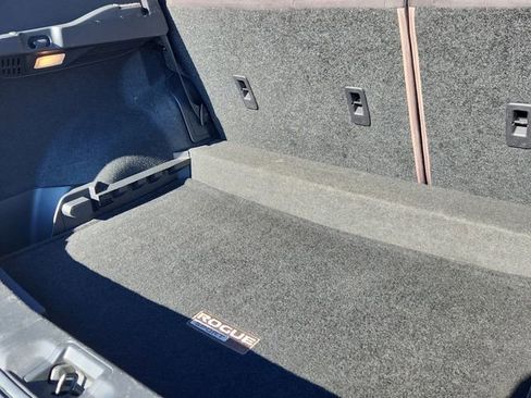 Used 2021 Nissan Rogue Sport S image 16