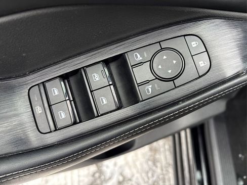 Used 2023 Nissan Rogue SV w/ SV Premium Package image 34