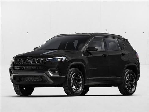 Used 2022 Jeep Compass Latitude image 1