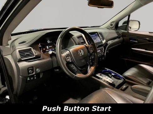 Used 2016 Honda Pilot Touring image 17