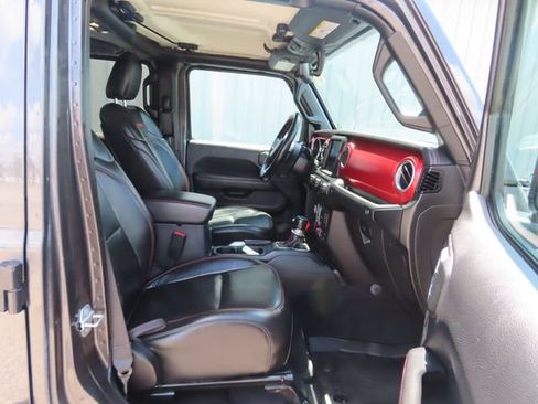 Used 2020 Jeep Gladiator Rubicon w/ Dual Top Group AWD/4WD image 25