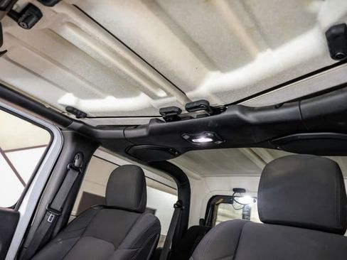 Used 2018 Jeep Wrangler Sport S image 35