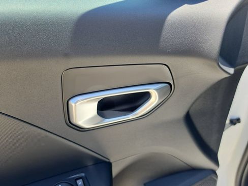 New 2026 Kia K4 FWD image 19